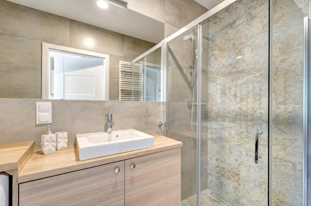 Dom & House - Apartments Old Town Tartaczna Гданск Екстериор снимка
